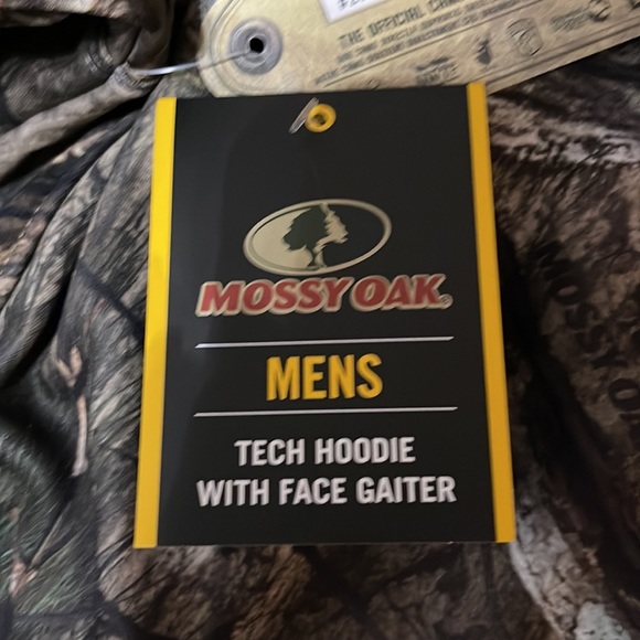 Mens Mossy Oak  Camo Tech Hoodie with Face Gaiter - Picture 9 of 10